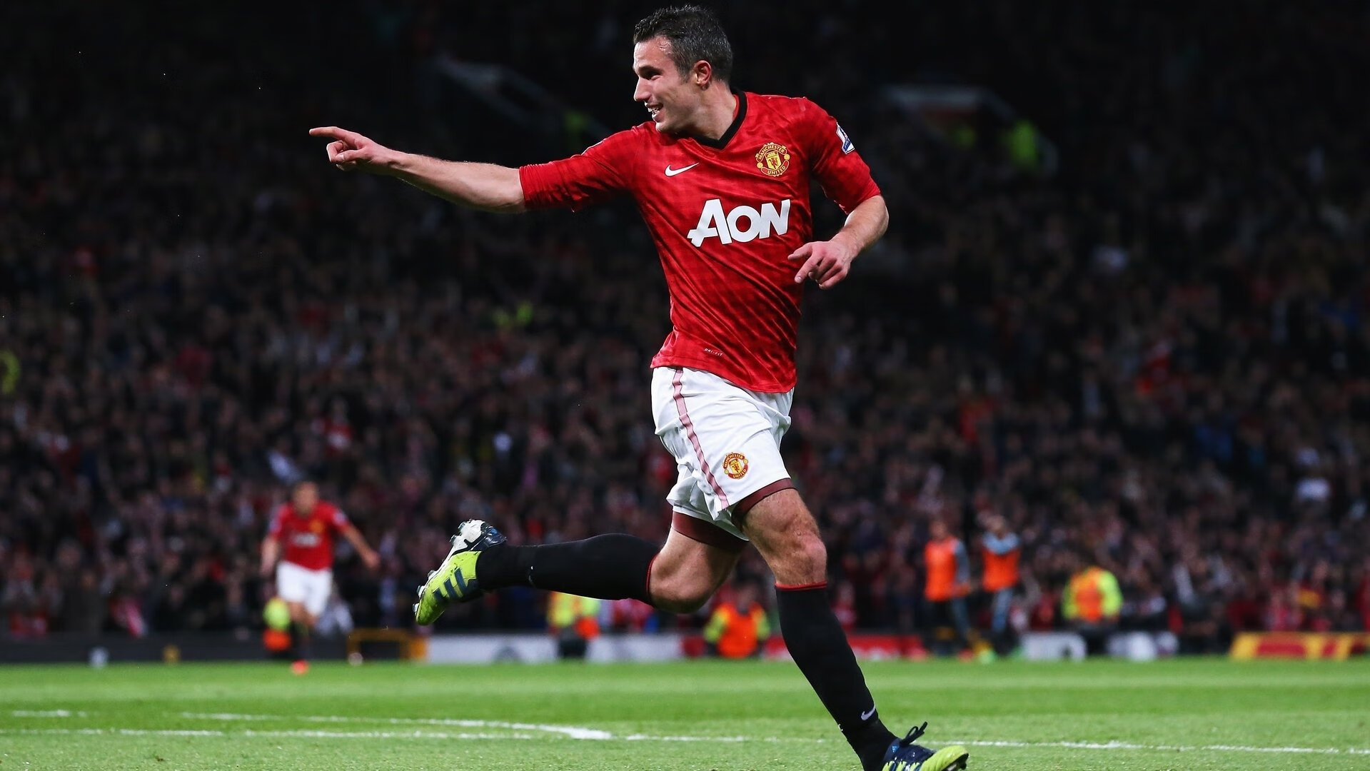 无表跑步挑战赛 选手凭体感把握配速十分接近目标